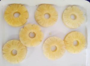 China delicious 567g Canned Pineapple Rings In Light Syrup wholesale