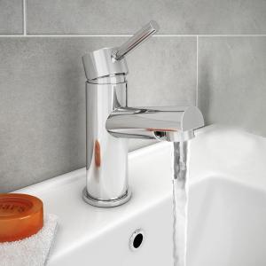 China Environmental Protection Polishing Hot And Cold Basin Mixer Long Life wholesale