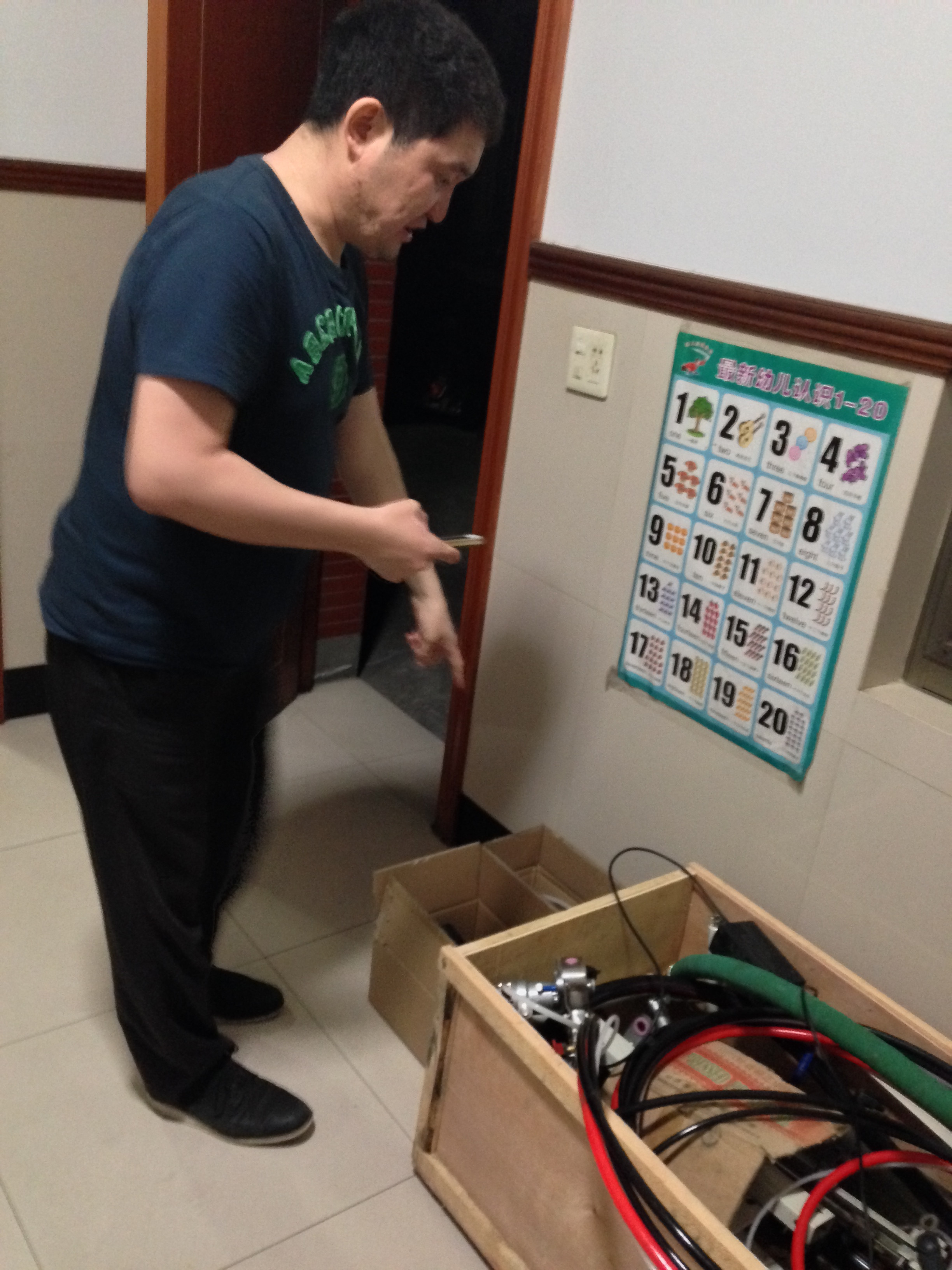 resin spray gun skills training--customer from Kazakhstan