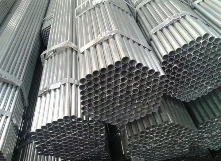ISO9001 High Quality Q215 Q235 Material Galvanized Steel Pipe Round/Square