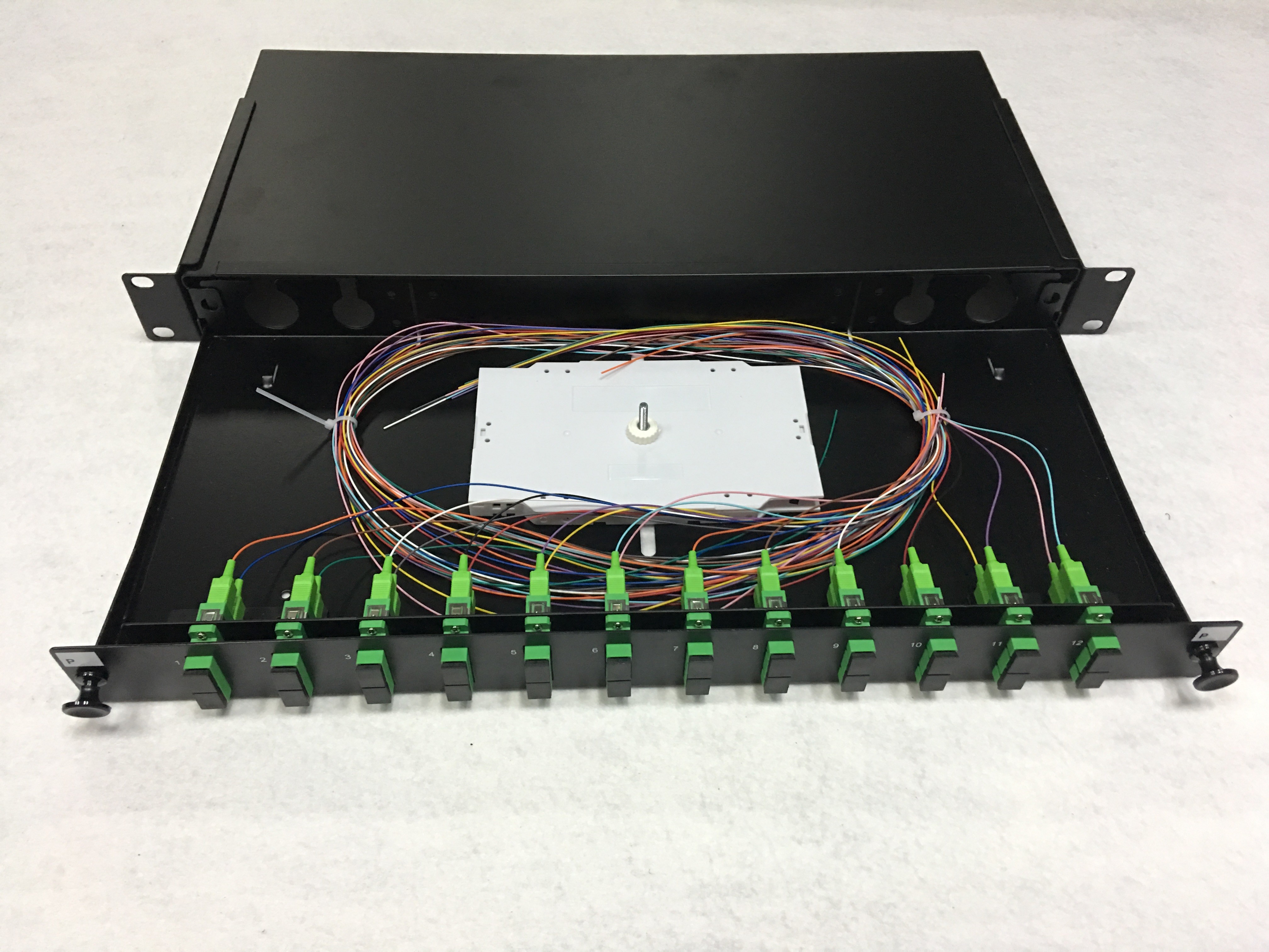 Rack Mountable IP20 12 SC Fiber Optic Patch Panel12 Port 1U 19"