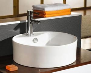 China Fashion design pedestal sink storage wash basin wholesale