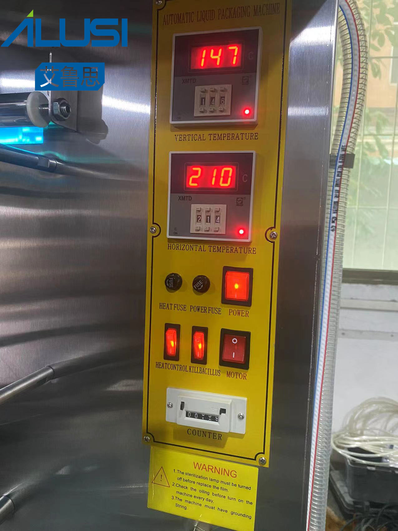 Automatic Water Pouch Packing Machine Pneumatic Driven 35-70 Bags / Min