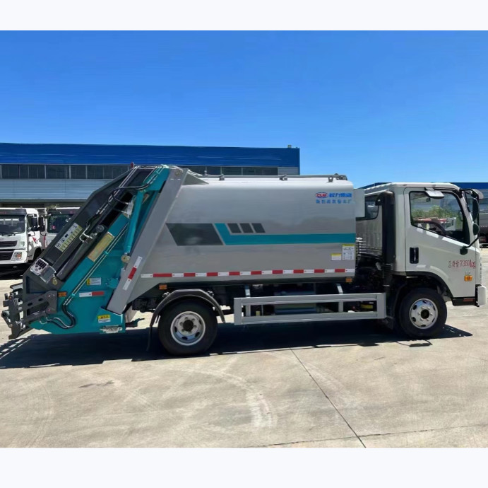 Chinese Rear Loader Garbage Truck With 5 Forward Gear And Hydraulic Pump