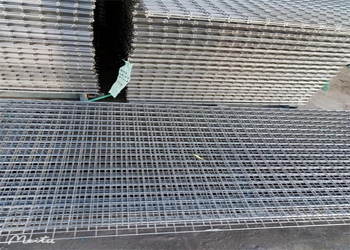 2.5mm Diameter 75x75mm Welded Wire Panels 2cm Mesh Hole