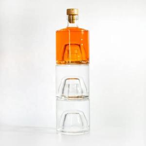China Red Wine Alcohol Glass Liquor Bottles With Cork 750Ml Personalised wholesale