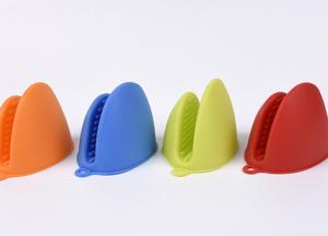 China Housewife Used Silicone Heat Resistant Cooking Gloves wholesale