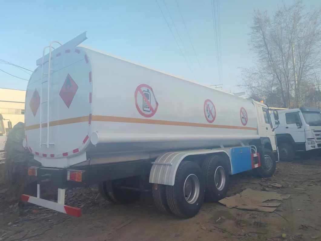 Fuel Tank Truck 6X4 25000L Carbon Steel Tanker Truck for Oil Gas Diesel