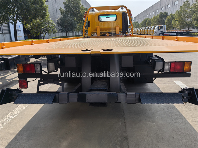 Custom Dongfeng Foton Howo Right Hand Wrecker Tow Trucks for Sale