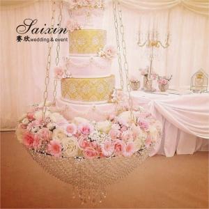 China Elegant Hanging Crystal Cake Stands For Wedding Decoration wholesale