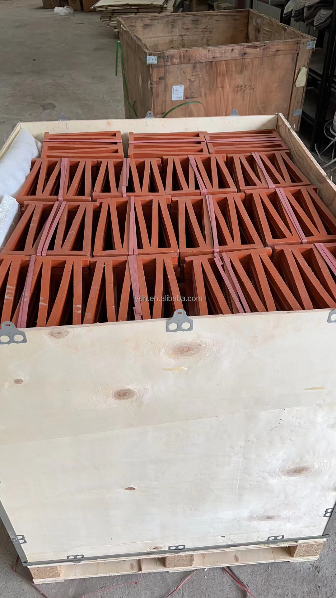 Terracotta Breeze Block Mold M Shape Wall Panel Interior Decorative Fire Bricks For Exterior Perforated Decoration Design