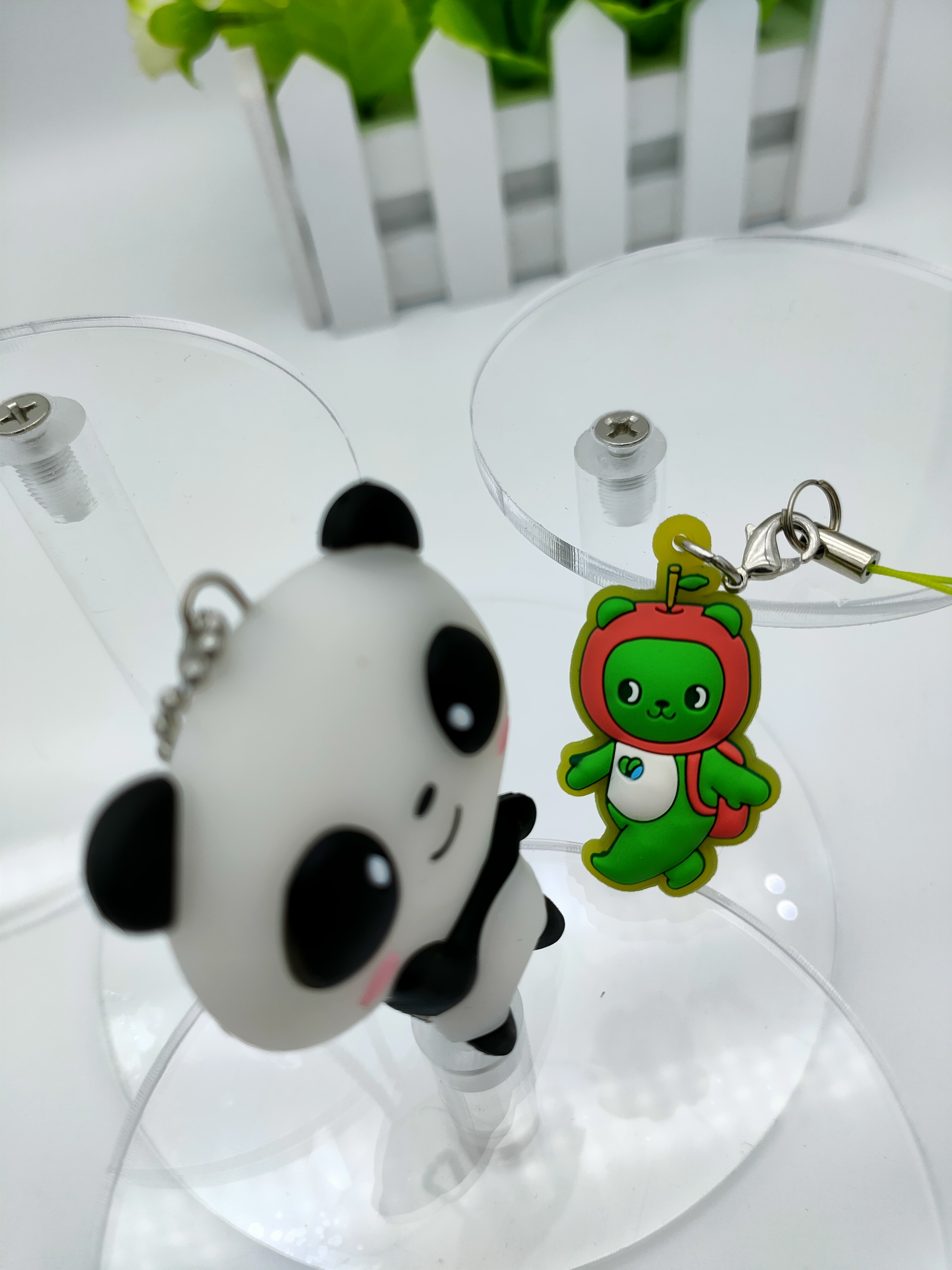 3D Soft Rubber Pvc Keychain , ODM Cartoon Character Keychains
