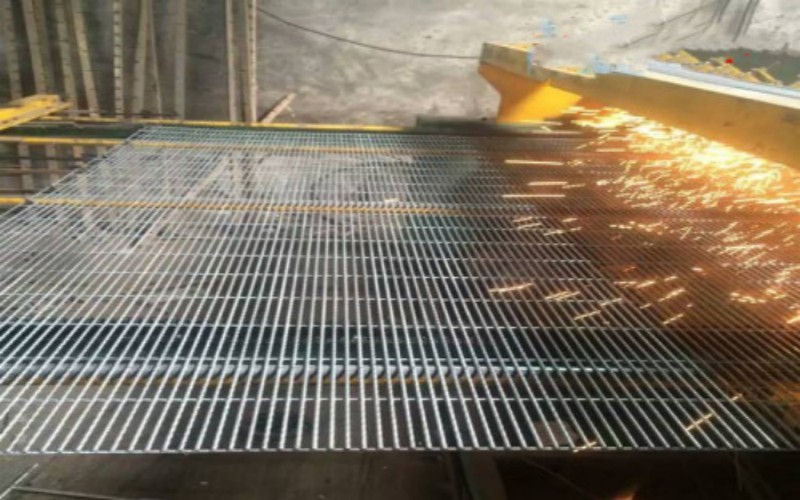 358 Anti Climb Wire Mesh with 13x75mm Hole Galvanised Welded Wire Mesh Panels for Security Fencing
