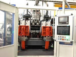 China Double Station Plastic Bottle Blow Molding Machine Fully Automatic 620mm wholesale