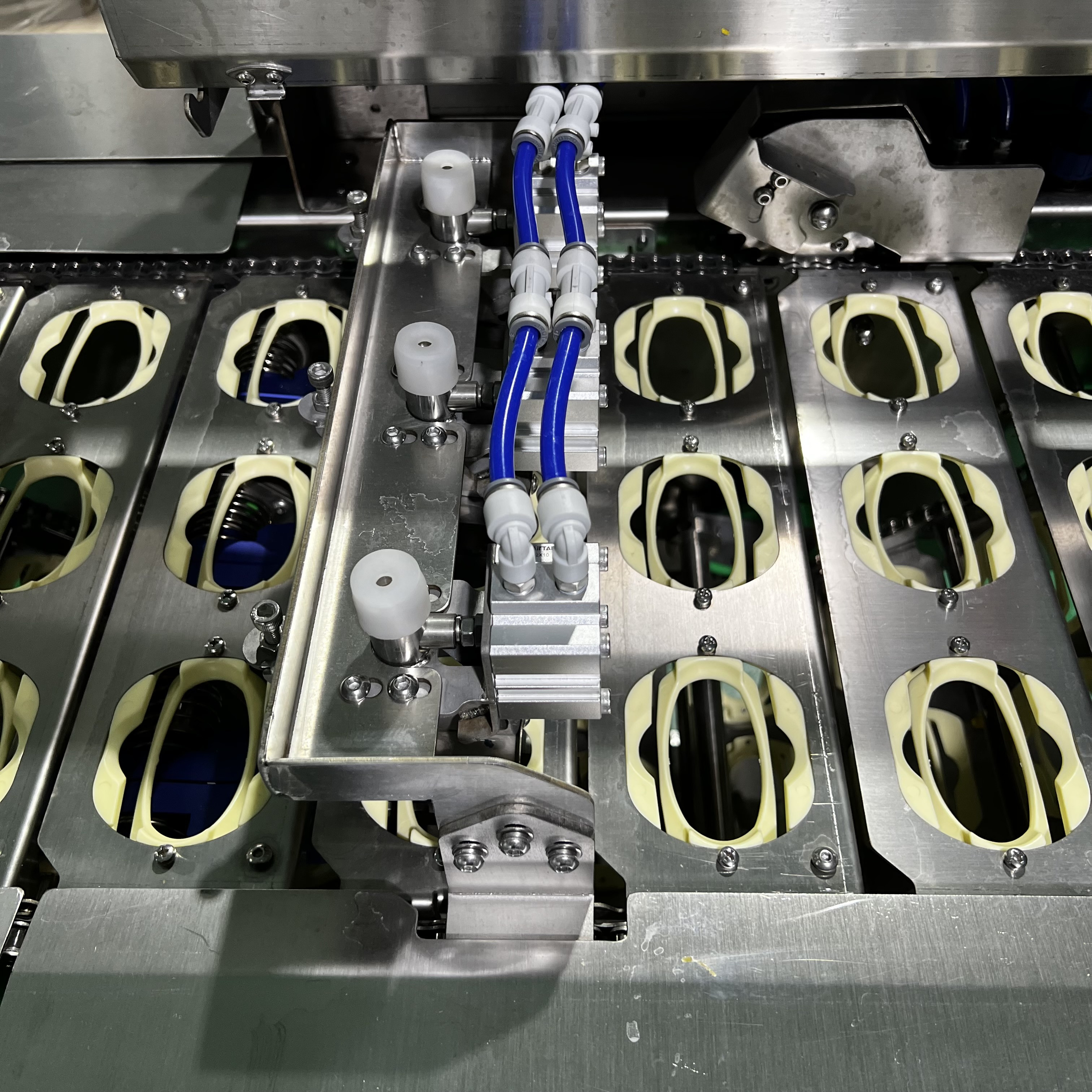 Industry and Trade Integrated Low-priced Stainless Steel Fully Automatic Three Row Egg Beater