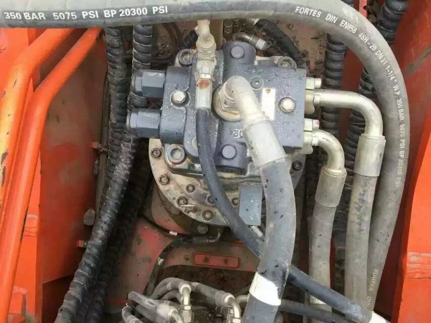 151KW Used Doosan DX300LC Crawler Excavator 1.27m3 Bucket Capacity