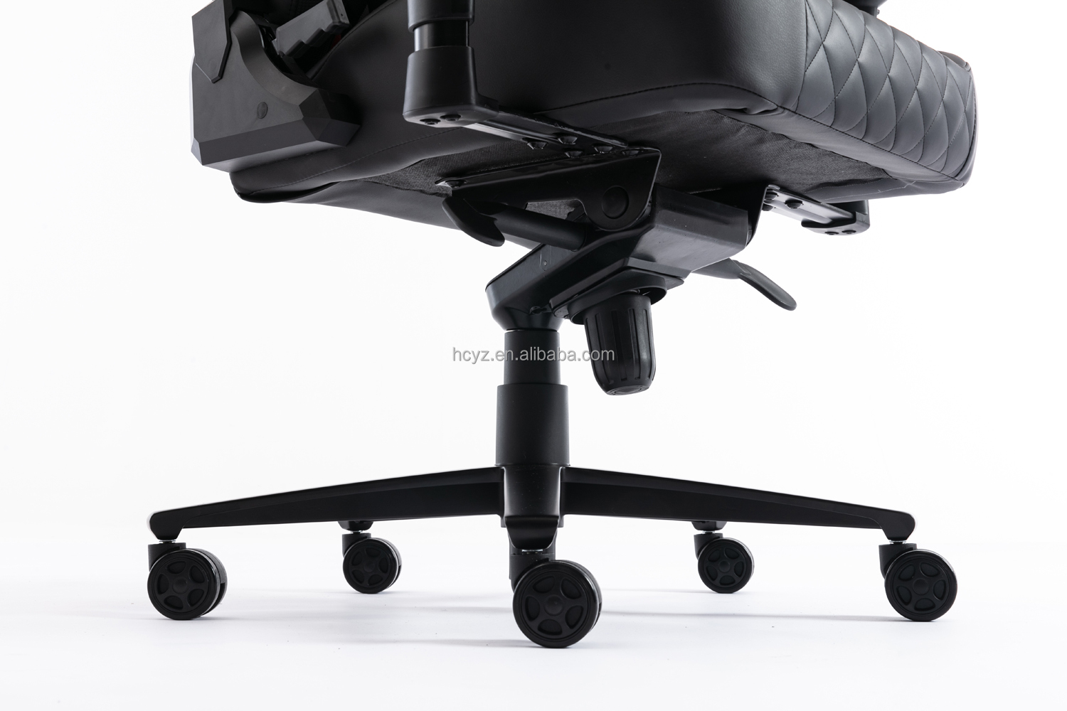 Y-SEATER 624-BR Professional PU Leather Gaming Chair with Removable Cover and Design