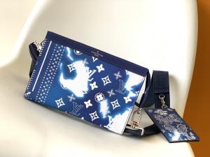 China Small Gaston Louis Vuitton LV Pochette Wallet Double Zip Wearable wholesale