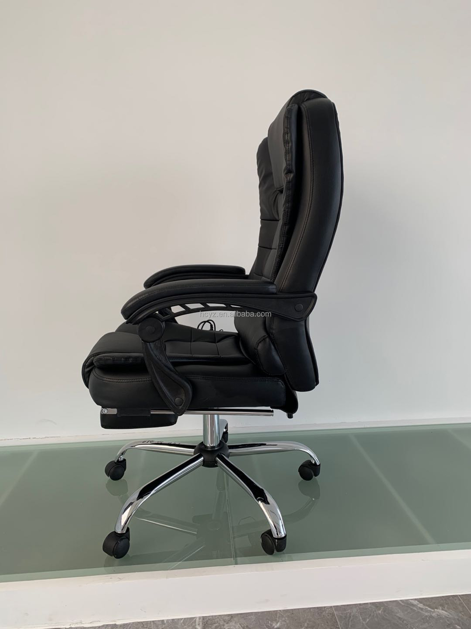 Traditional Design Style Gaming Chair with Heater Function and Synthetic Leather Cover