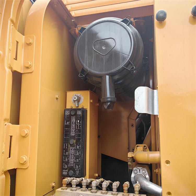 Operating Weight 22515KG Used Hyundai220 Rock Excavators with and in Perfect Condition