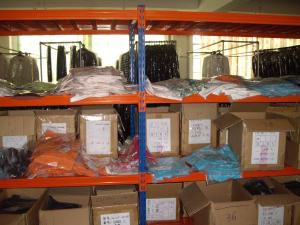 China Adjustable Multi - Level steel plate medium duty rack for fashion garment storage wholesale