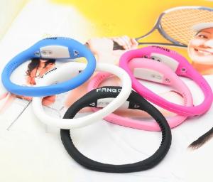 China 2013 hot sale eurpoe fashion style silicone ion sport watch wholesale