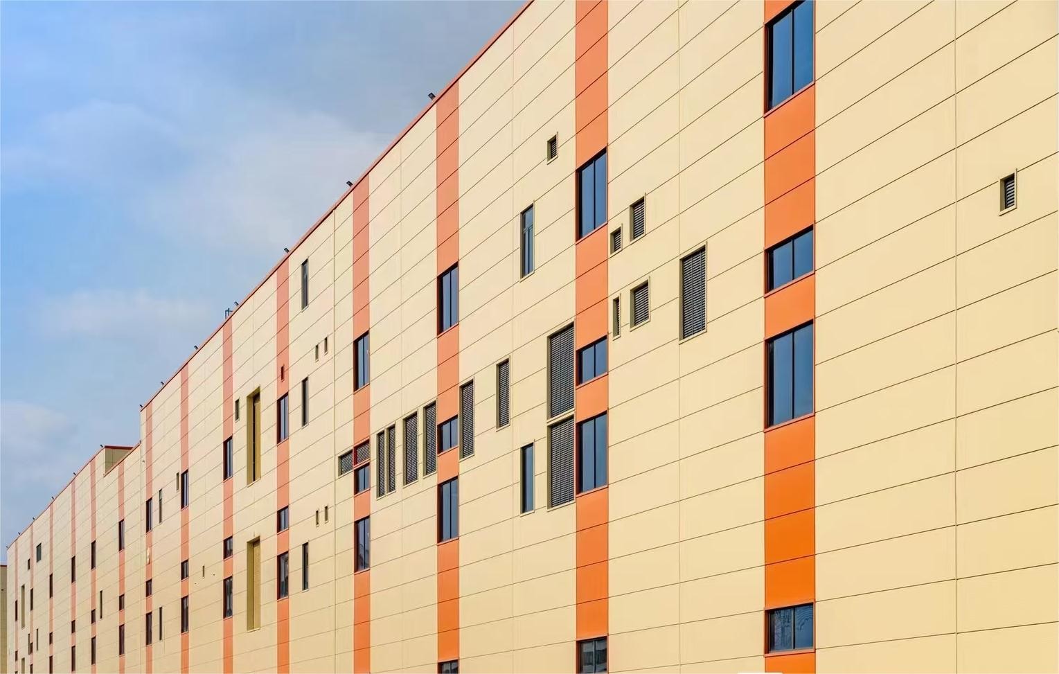 China Q355B Steel Structure Warehouse Building with Environmental Friendliness wholesale