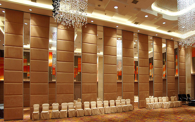 Hotel 130mm Thick Folding Partition Wall Brown Color Fabric Cushion Surface