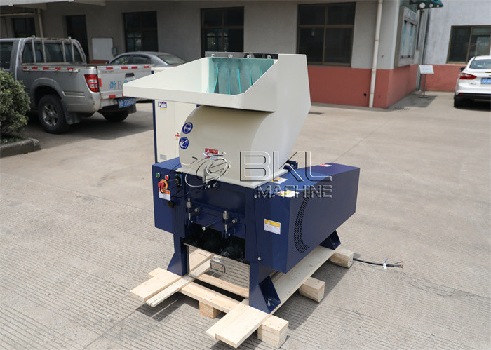Claw Type Pet Plastic Crusher Plastic Bottle PE HDPE Granulator Tough Injection Rigid