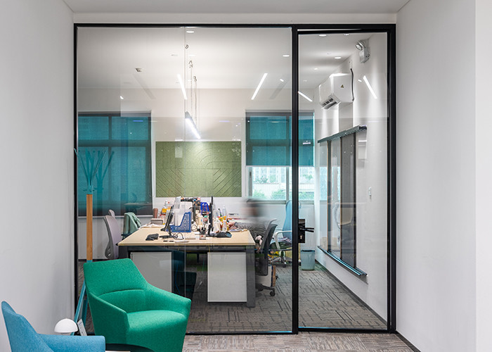 25*40mm Aluminum frame 12mm single glass partition wall full view cost-effective style high quality profile