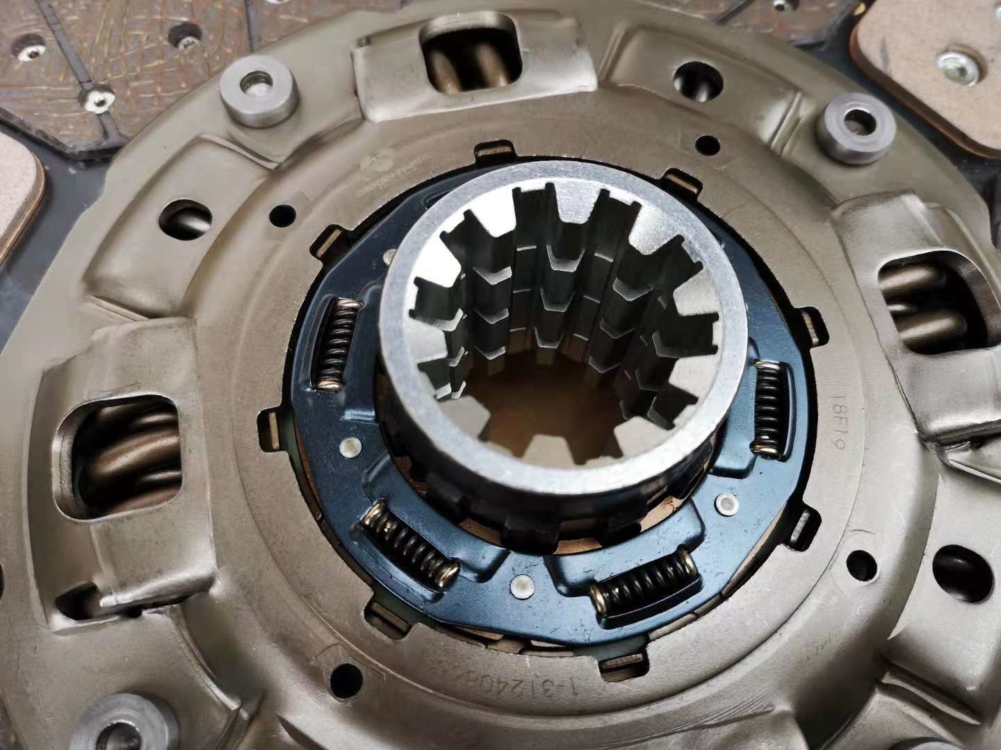 ISUZU Clutch Disc 430*10 1312408651 CYH 6WF1 Metal Material High Precision