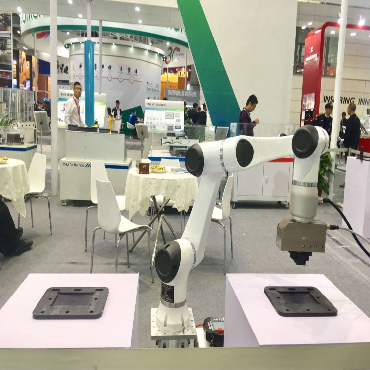 Universal Robot Collaborative Cobot Of Elfin E03 With 3kg Payload 590mm Reach For Collaborative Robot
