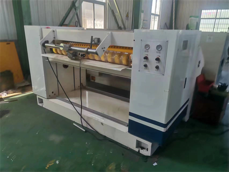Long Service Life NC Cut Off Machine for High Speed Double Layers Corrugated Paperboard
