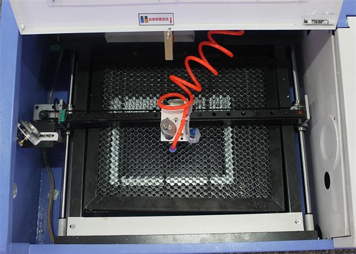 C02 Laser Engraving Machine 0.01mm Position Accuracy 0-5mm Cutting Depth