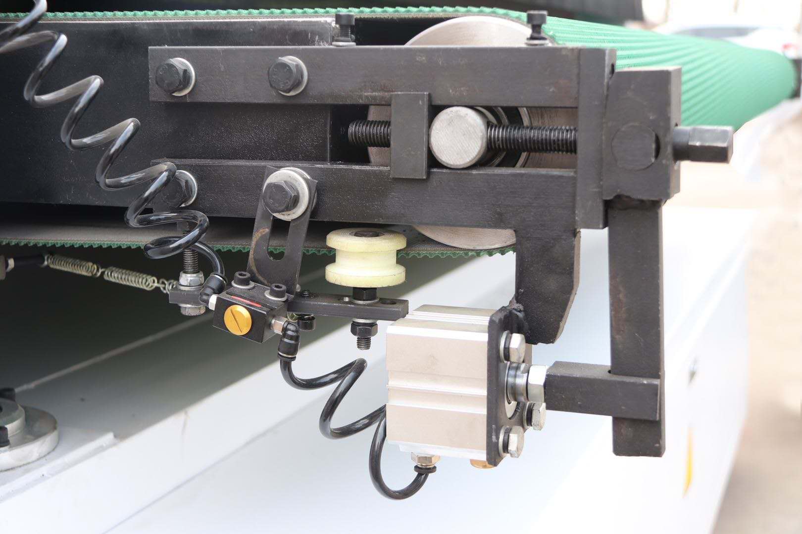 DT1000-4K Long Service Life Wire Brush Machine for Metal Surface Polishing