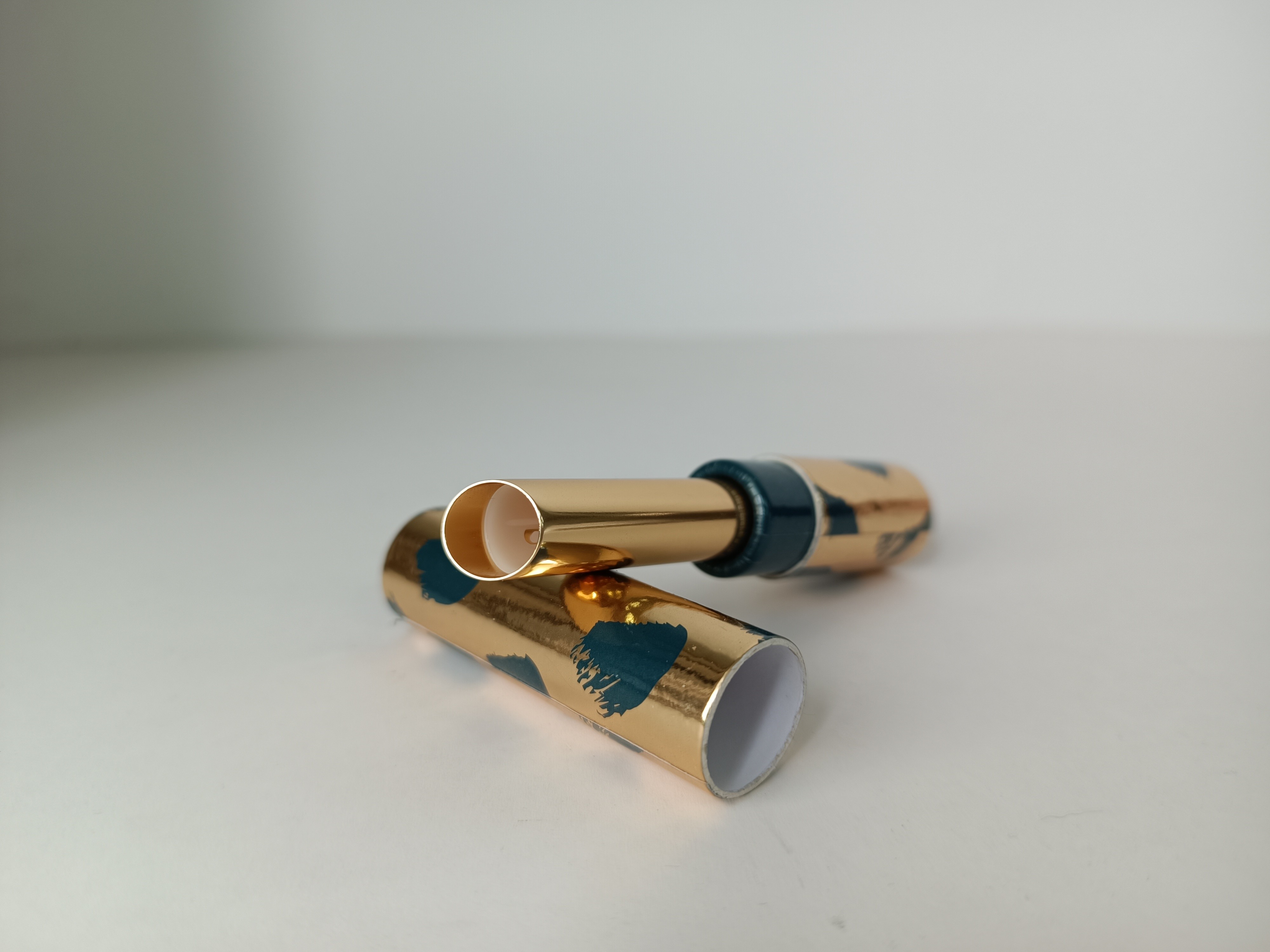 C2S Cardboard Paper Lipstick Tube Lip Balm Containers Hot Stamping Mechanism