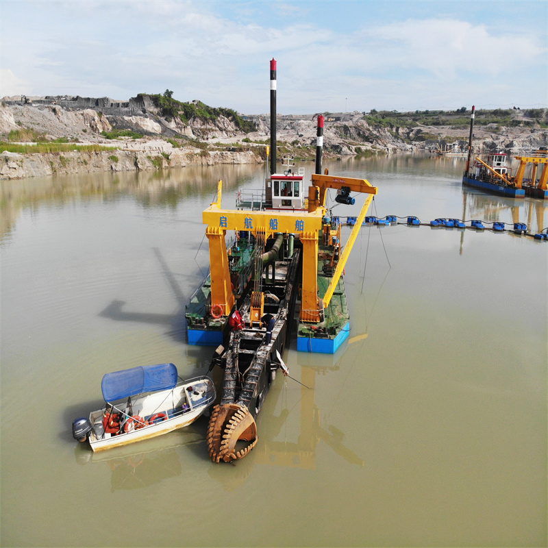 Hydrauliy Diesel Engine Equipment 10/12/14/16/18/20/24/26 Inch Gold Dredge/D Boat /River Dredge Cutter Suction River Sand Dredger with Cutter Head Machinery