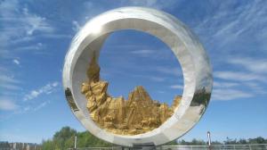 China Exhibition mirror polish stainless steel sculptures ,customized metal statue,Stainless steel sculpture supplier wholesale