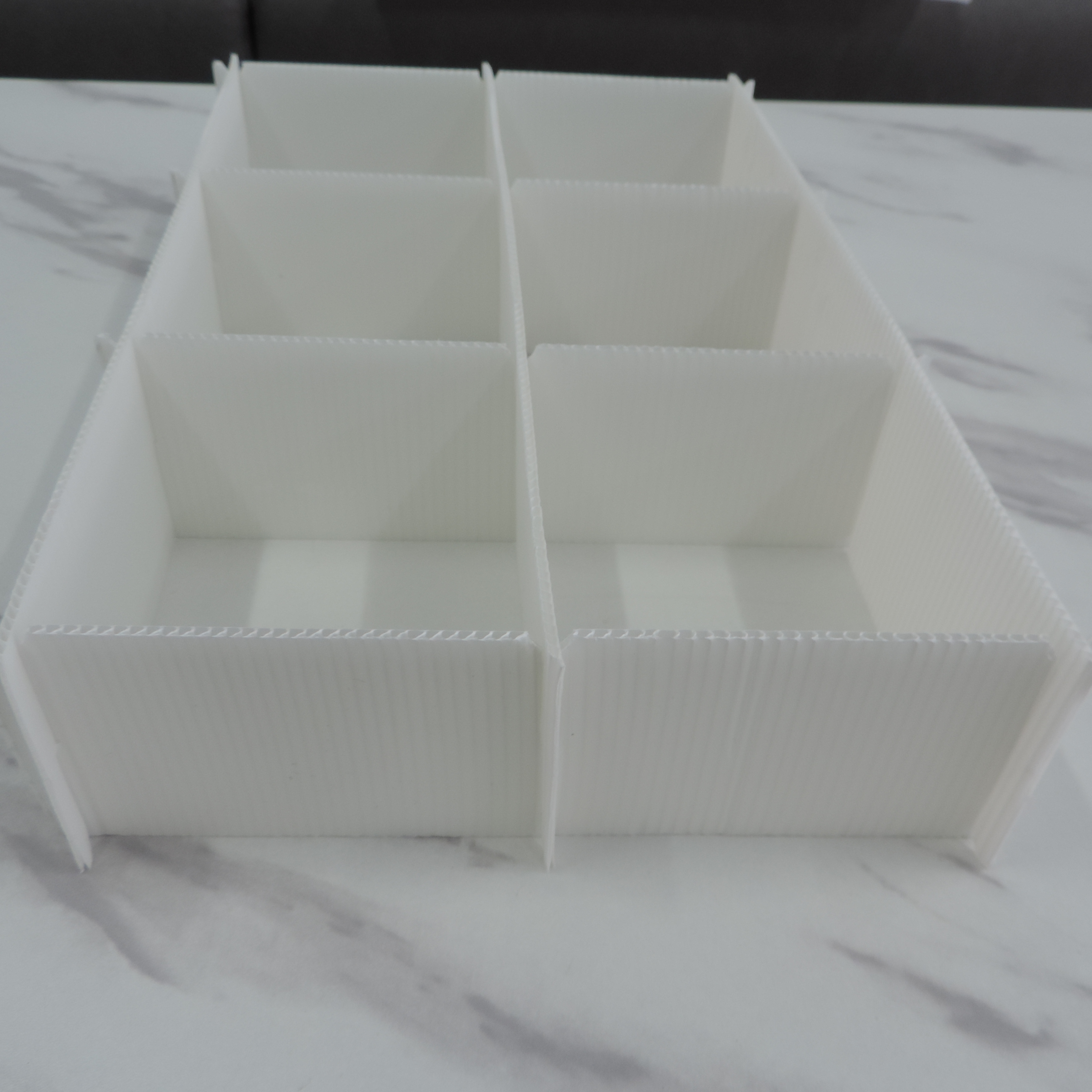Customized Corrugated Plastic Dividers Turn Over Packaging Box Partitions