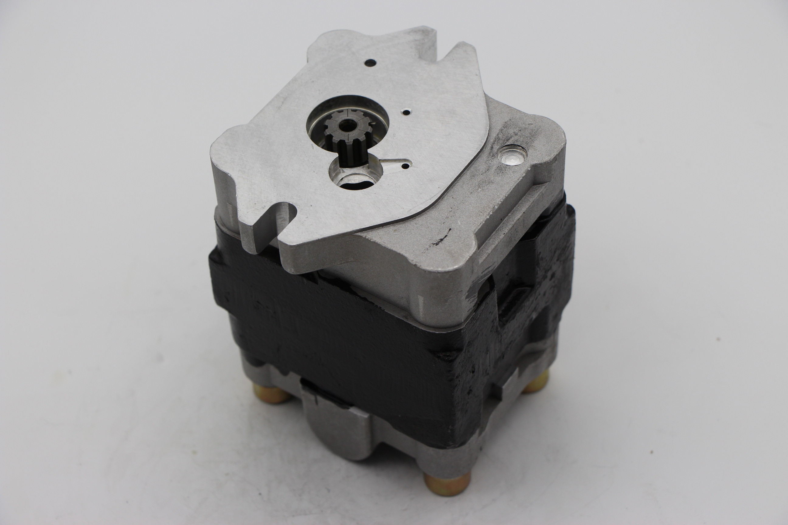 Hot sale good quality PVD-2B-36 gear pump .hydraulic pump for KOMATSU PC35 excavator