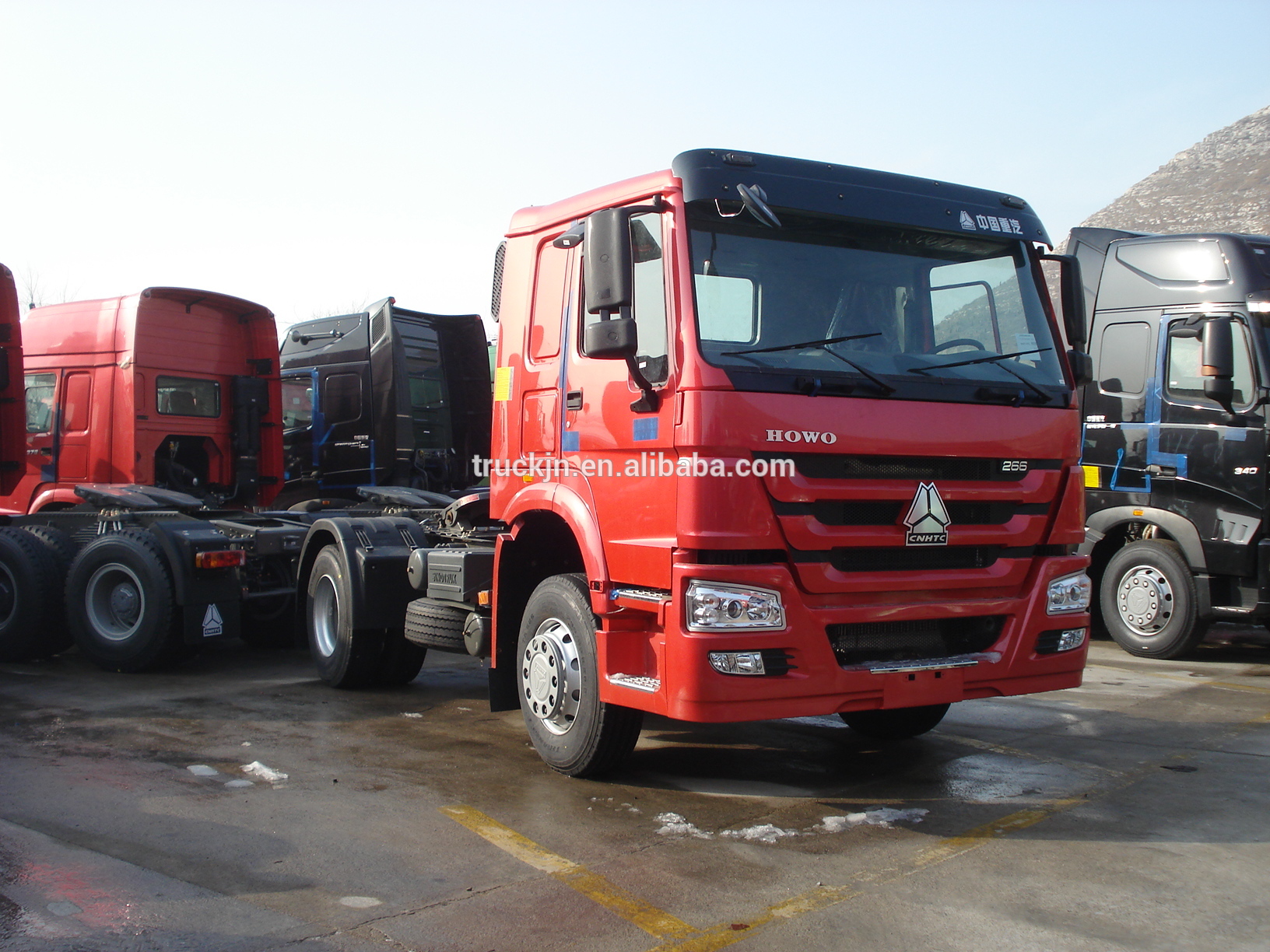 Euro 2 HW 76 Cab Howo Prime Mover Tractor 4*2 Drive Wheel Truck