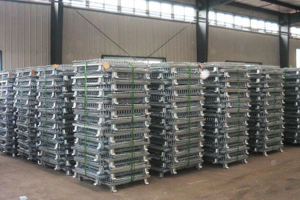 Metal Pallet Stackable Storage Cage Customized Collapsible Wire Mesh Container With Wheels