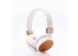 China Lightweight Water Resistant Over Ear Headphones 120 Standby Time 3 . 7V wholesale