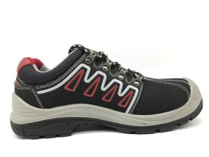 China Dynamic Design Rubber Safety Shoes Ventilated Lining For Food Industry wholesale