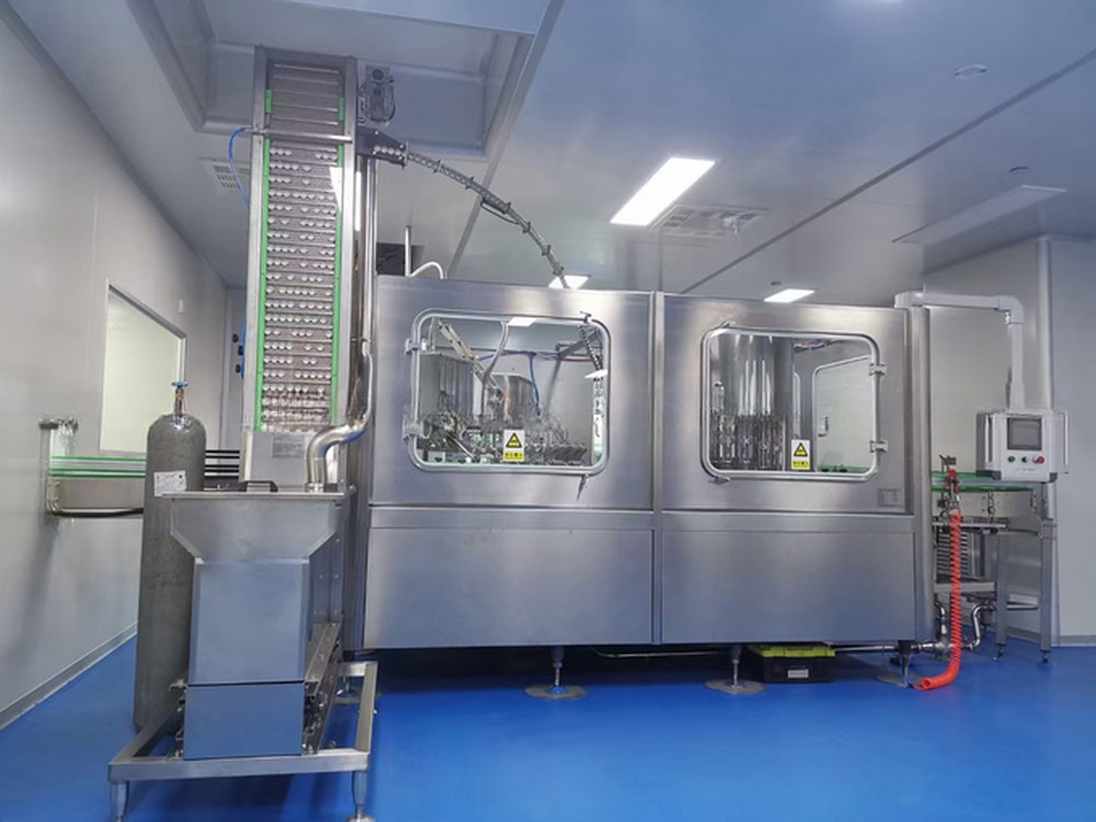 Fully Automatic 17200 KG Full Set Brewery Beer Whisky Wine Filling Line with Capacity