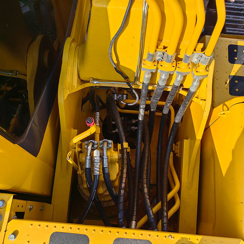 Used Komatsu PC240-8 hydraulic Excavator 1.2m³ Bucket Capacity Original components