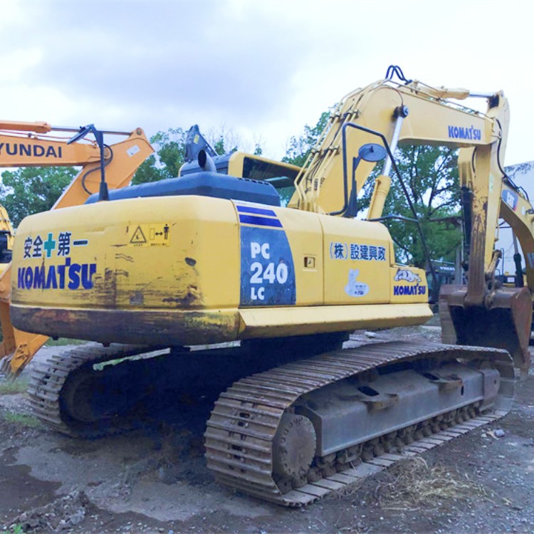 Cheaper Cost Japan Made 24 Ton Second Hand Excavator with 1.2 m3 Bucket Capacity