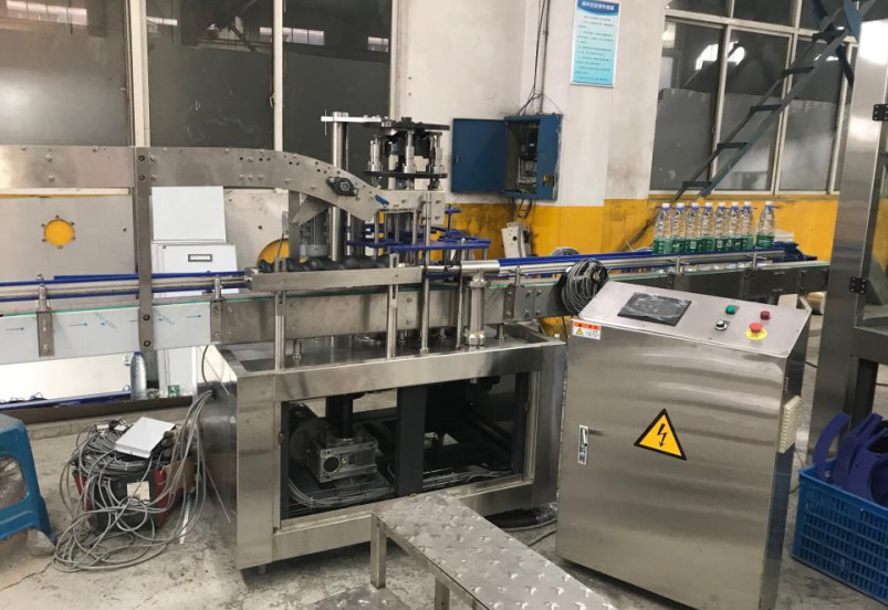 Semi Auto water /oil Bottle Handle Applicator/Ring Lifting Inserting Machine/Handle Pressing Machine