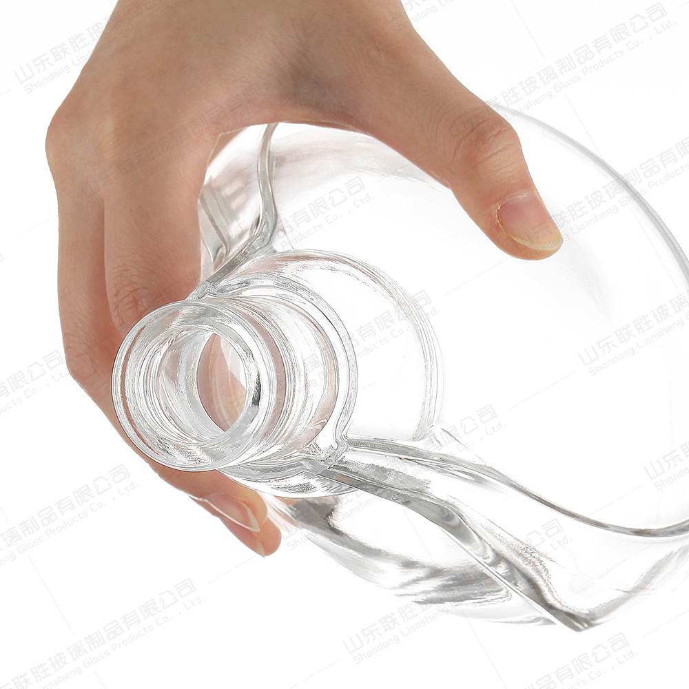 750ml Clear Glass Bottle for Brandy Gin Rum Tequila Vodka Healthy Lead-free Material