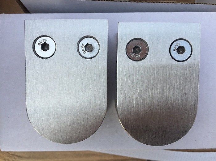 Frosted 10.76mm 40x50mm SS304 Stainless Steel Glass Clips